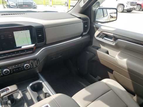 Used 2022 GMC Sierra 1500 SLT w/ SLT Premium Plus Package image 11