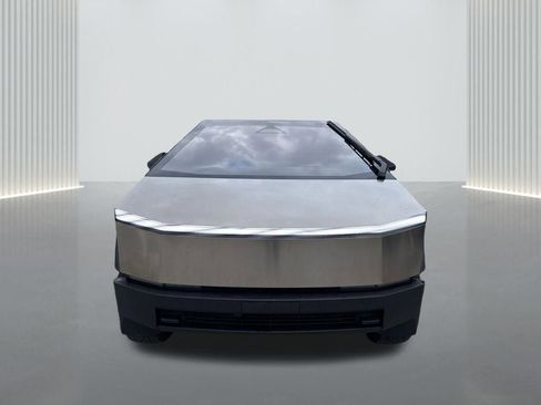 Used 2025 Tesla Cybertruck AWD Crew Cab image 2