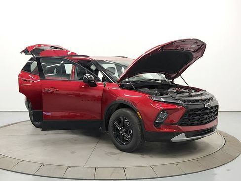 New 2026 Chevrolet Blazer LT w/ Convenience Package FWD image 9