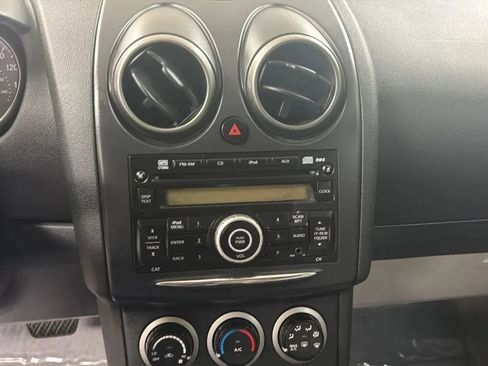 Used 2014 Nissan Rogue S AWD/4WD image 13