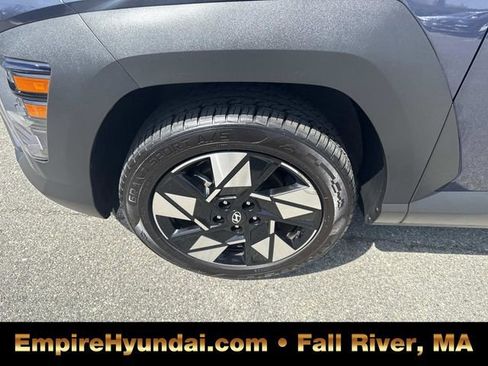 Used 2024 Hyundai Kona SEL image 11