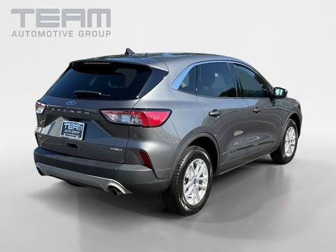Used 2022 Ford Escape SE w/ Cold Weather Package AWD/4WD image 7
