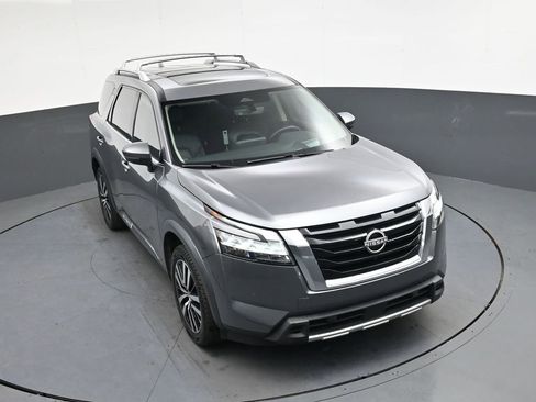 Used 2023 Nissan Pathfinder Platinum w/ Cargo Package image 24