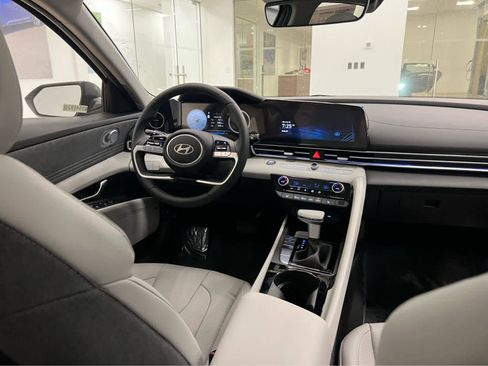 New 2026 Hyundai Elantra Limited FWD image 19