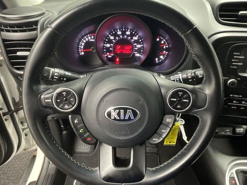 Used 2017 Kia Soul + w/ Designer's Package FWD image 13