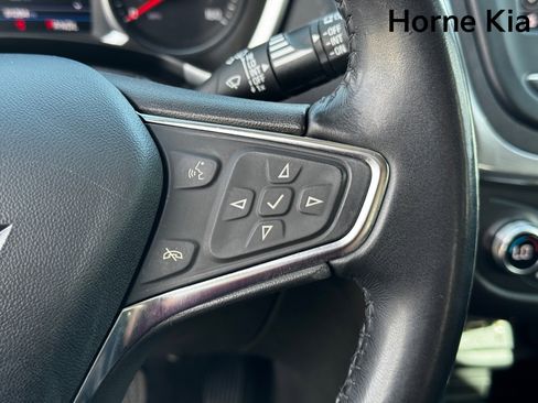 Used 2021 Chevrolet Equinox LT image 19