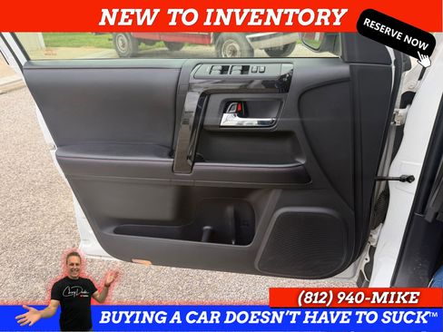 Used 2018 Toyota 4Runner TRD Off-Road Premium AWD/4WD image 23