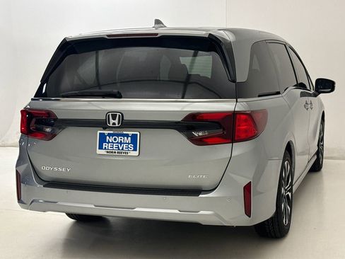 New 2026 Honda Odyssey Elite image 9