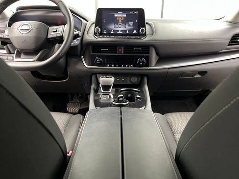 Used 2025 Nissan Rogue SV AWD/4WD image 43