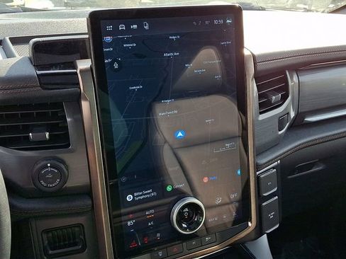 Used 2024 Ford F150 Lightning Lariat image 20