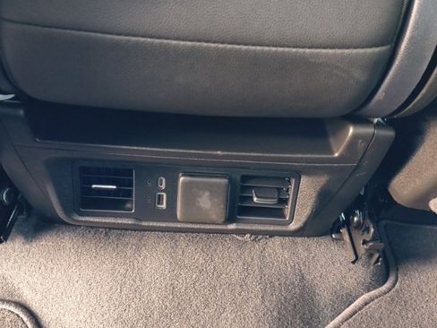 Used 2025 GMC Sierra 1500 SLT image 24