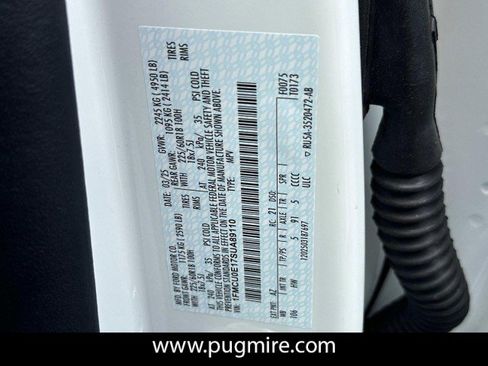 New 2025 Ford Escape SE w/ Class II Trailer Tow Package image 32