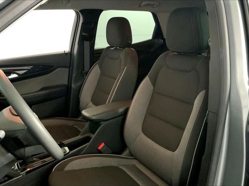 Used 2025 Chevrolet TrailBlazer LT AWD/4WD image 22