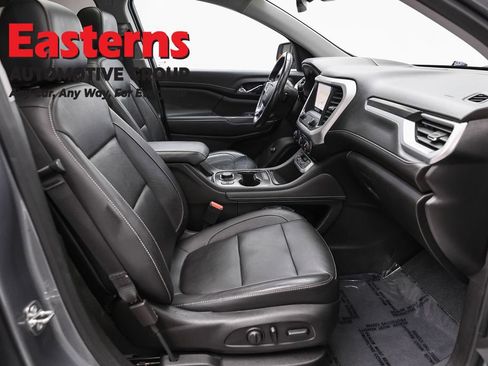 Used 2020 GMC Acadia SLT w/ Driver Alert Package II FWD image 28