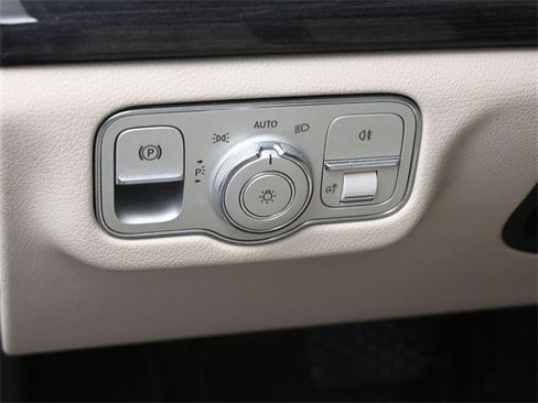 Used 2020 Mercedes-Benz GLE 350 image 20