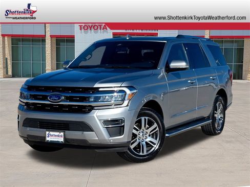 Used 2023 Ford Expedition Limited image 1