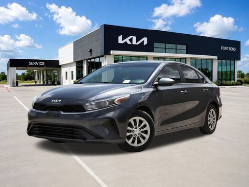 Used 2023 Kia Forte LX FWD image 1