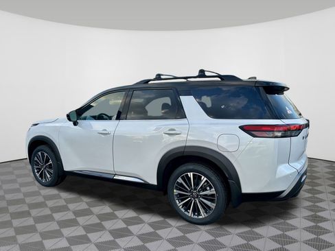 New 2026 Nissan Pathfinder Platinum AWD/4WD image 17
