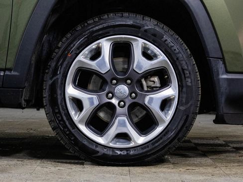 Used 2019 Jeep Compass Limited image 42