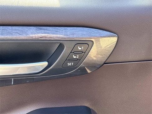 Used 2020 Toyota Highlander Platinum image 28