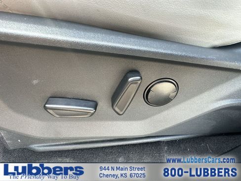 Used 2025 Ford Expedition Active AWD/4WD image 12