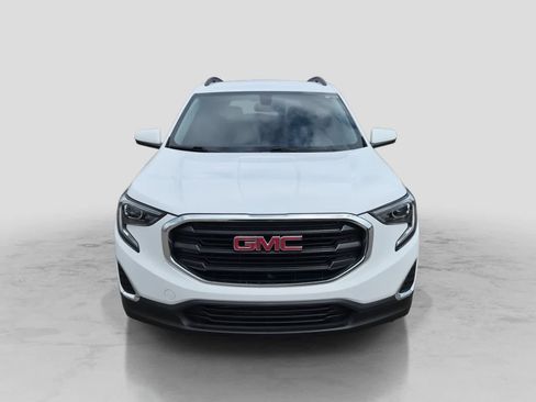 Used 2018 GMC Terrain SLE w/ Driver Convenience Package FWD image 3