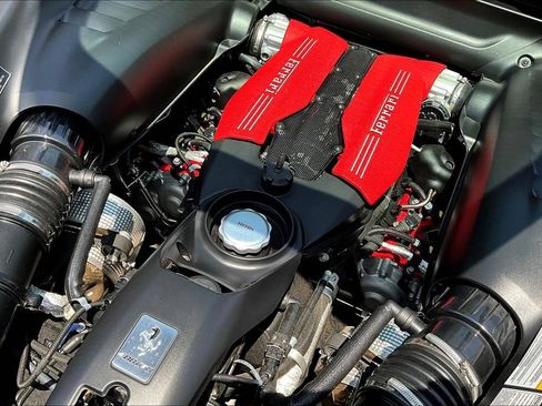 Used 2019 Ferrari 488 GTB RWD image 25
