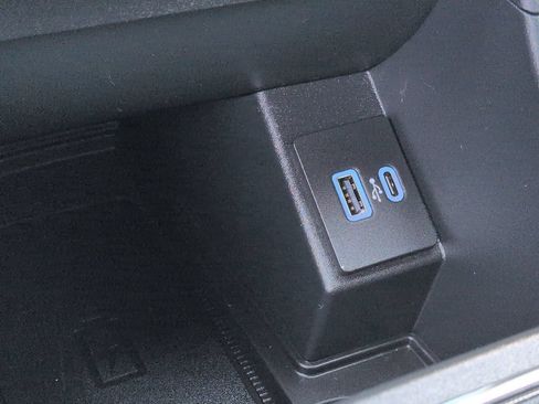 Certified 2024 Ford Edge ST-Line w/ Cargo Accessory Package AWD/4WD image 21