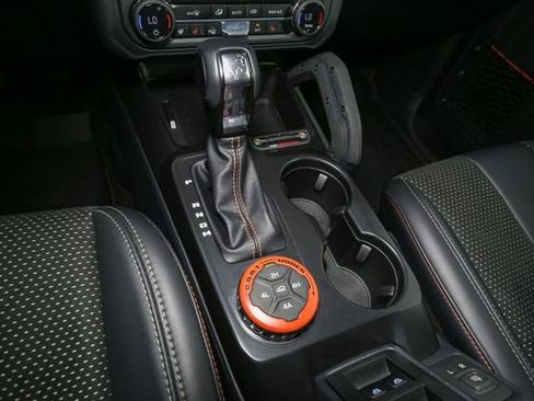 Used 2025 Ford Bronco Raptor AWD/4WD image 28