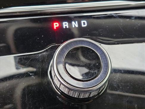 Used 2023 Jeep Grand Cherokee Limited image 14