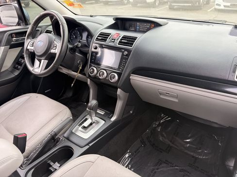Used 2018 Subaru Forester 2.5i Limited AWD/4WD image 11