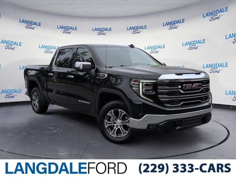 Used 2025 GMC Sierra 1500 SLT AWD/4WD image 1