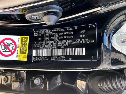 Used 2017 Toyota Highlander XLE AWD/4WD image 34