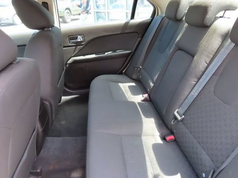 Used 2010 Ford Fusion SE FWD image 10