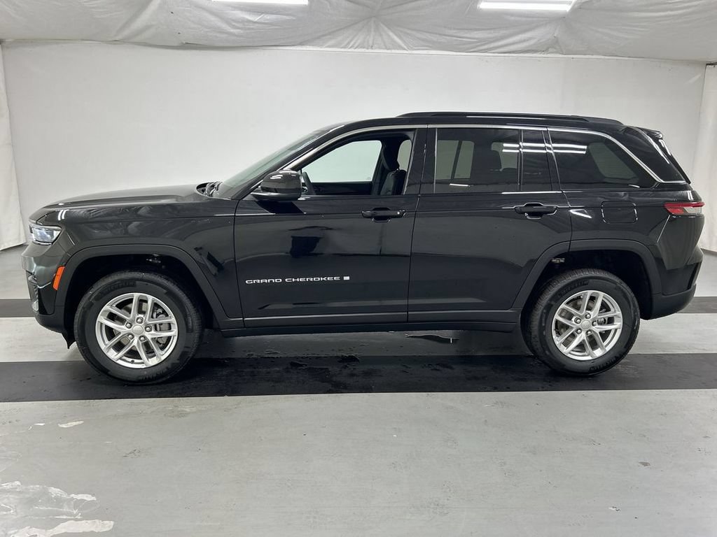 New 2026 Jeep Grand Cherokee Laredo AWD/4WD image 5