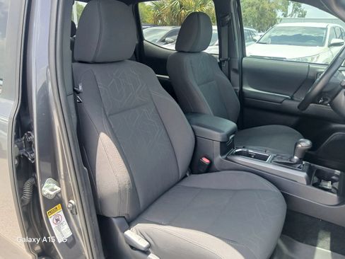 Used 2017 Toyota Tacoma TRD Sport w/ Tow Package RWD image 20