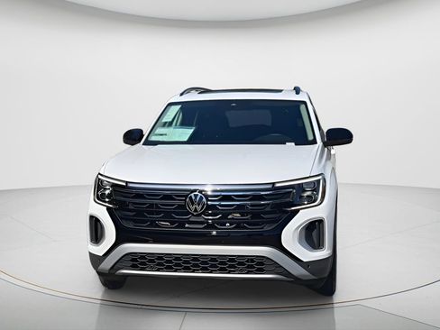 New 2026 Volkswagen Atlas Peak Edition AWD/4WD image 3