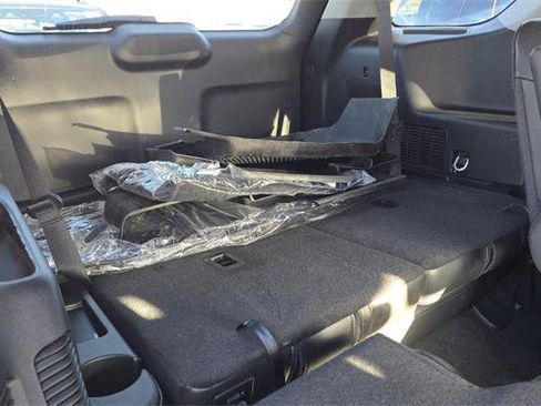 Used 2023 Ford Explorer XLT w/ Equipment Group 202A AWD/4WD image 14