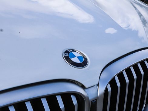 Used 2022 BMW X3 xDrive30i w/ Convenience Package AWD/4WD image 9