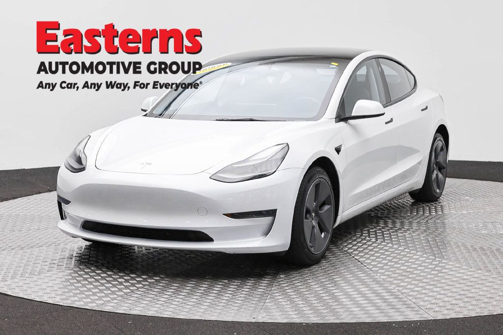 Used 2023 Tesla Model 3 Standard Range RWD image 1