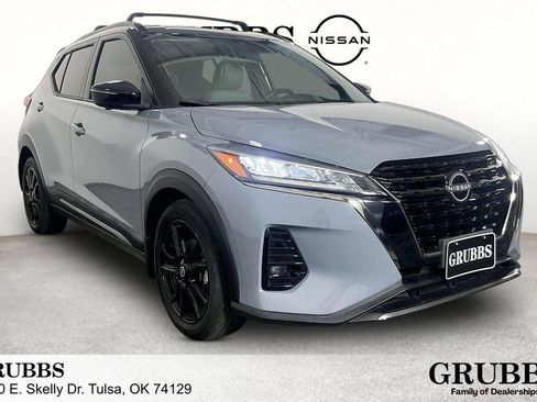 Used 2024 Nissan Kicks SR w/ SR Premium Package FWD image 1