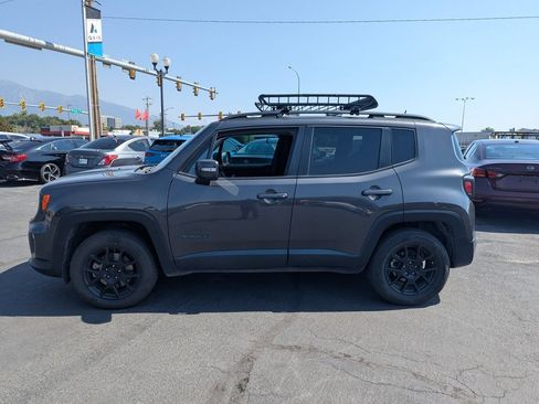 Used 2020 Jeep Renegade Altitude AWD/4WD image 8