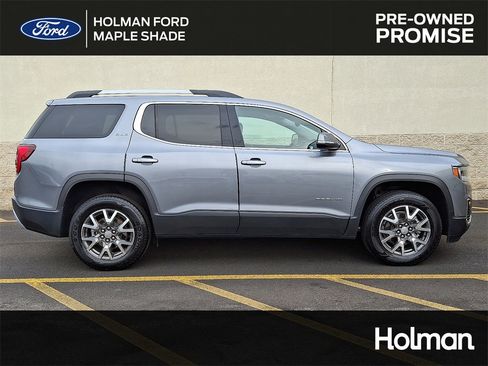 Used 2022 GMC Acadia SLE w/ Driver Convenience Package image 1