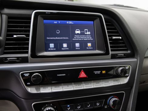 Used 2019 Hyundai Sonata SE FWD image 19