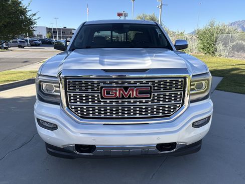 Used 2017 GMC Sierra 1500 Denali AWD/4WD image 8