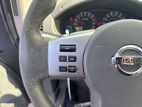 Used 2017 Nissan Frontier SV image 12