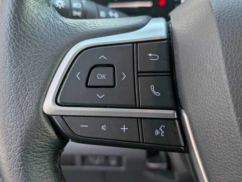 Certified 2022 Toyota Sienna XLE w/ XLE Plus Package FWD image 14