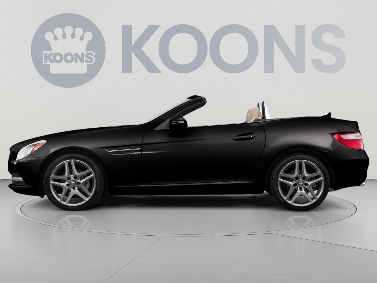 Used 2015 Mercedes-Benz SLK 250 image 2