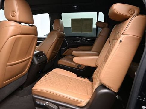 Used 2022 Cadillac Escalade ESV Sport w/ LPO, ONYX Package AWD/4WD image 8