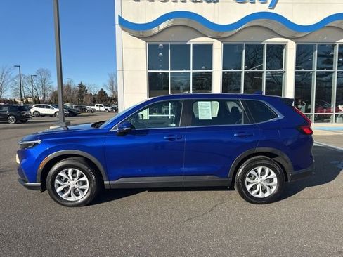 Used 2023 Honda CR-V LX image 5